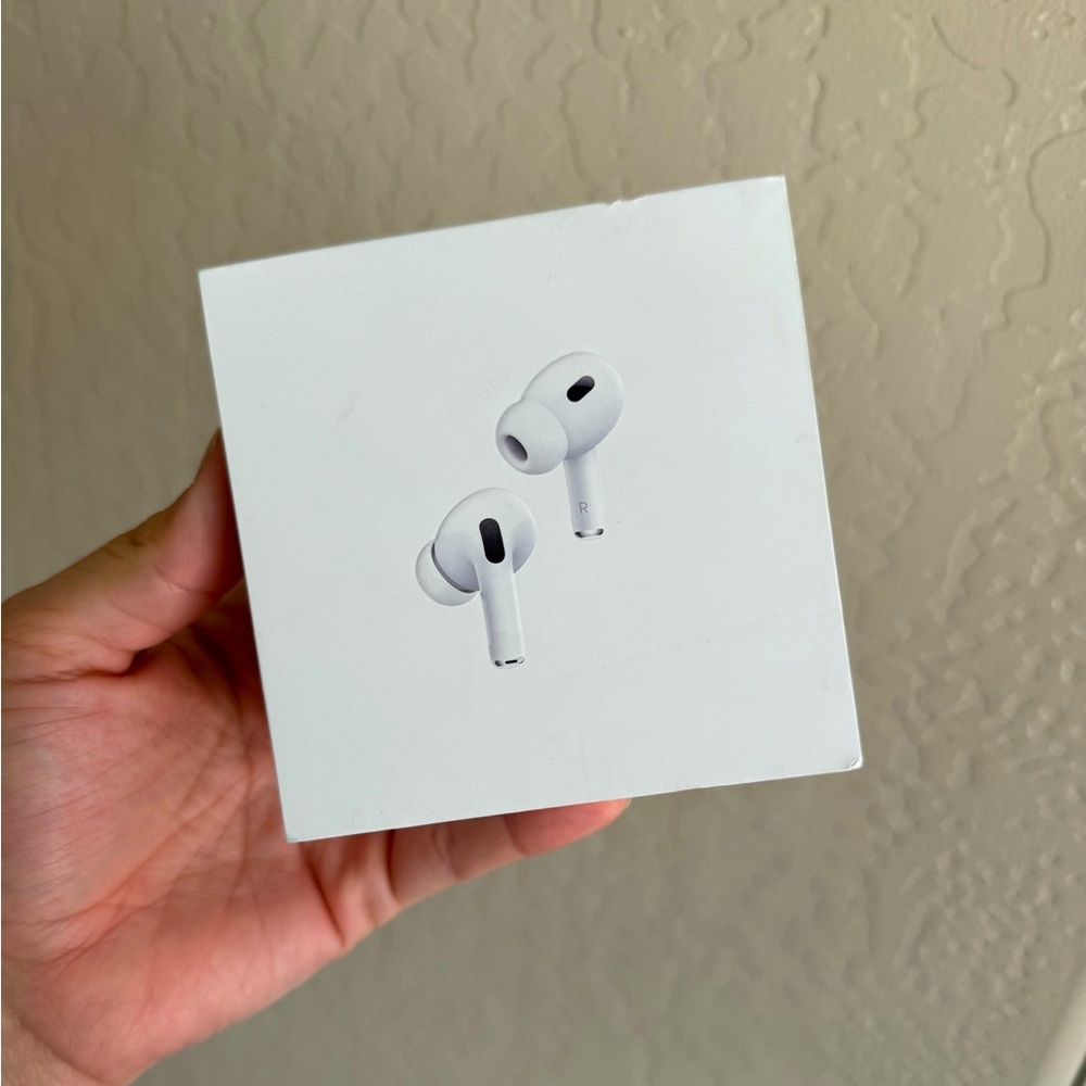 AirPods Pro 2 with MagSafe Case (USB‑C)